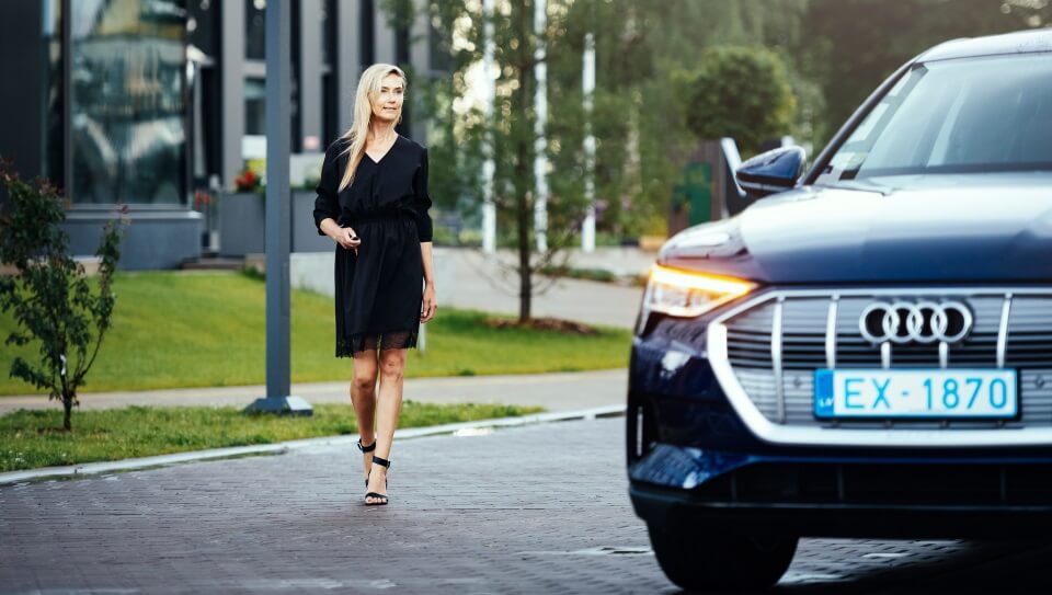Elektro auto noma Rīgā | BMW i3 un Audi e-tron | Sixt auto noma